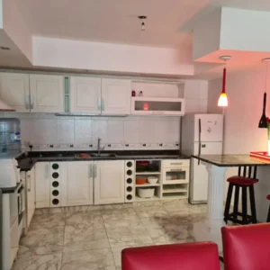 Lujoso Complejo Frente Al Mar Retasado!