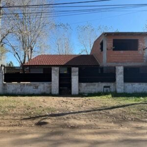 Casa 3 Ambientes Con Agregado a Terminar