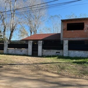 Casa 3 Ambientes Con Agregado a Terminar
