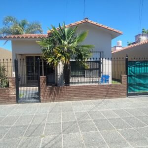 Hermosa Casa En Pleno Centro Sobre Avenida Libertador