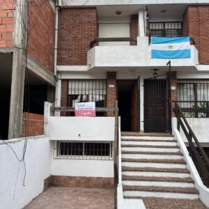 Triplex 4 Ambientes Con Hermoso Quincho